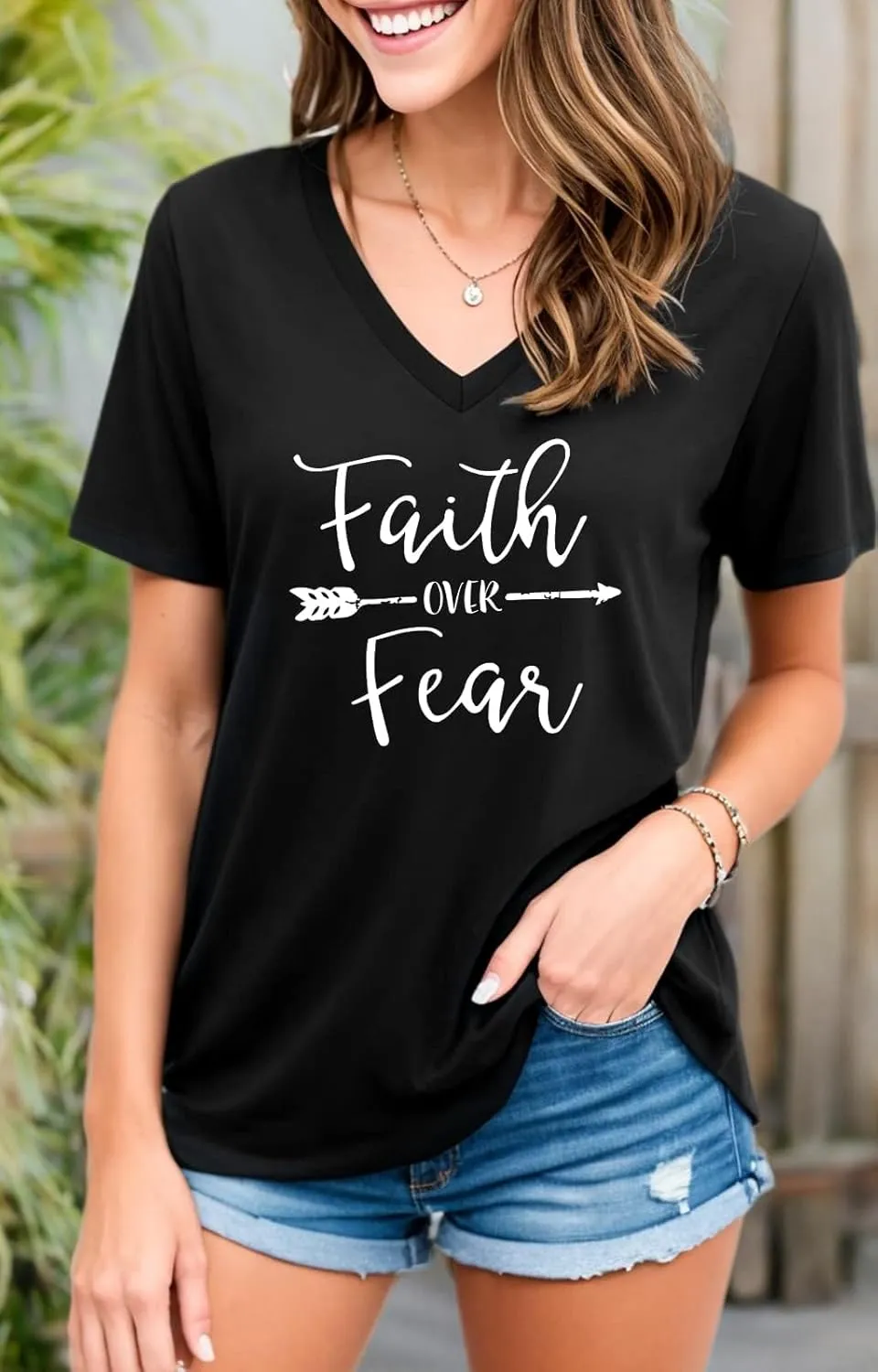 Women Cross Faith T Shirts for Women V-Neck Graphic Tees Letter Printed T-Shirt Christian Tee Shirt